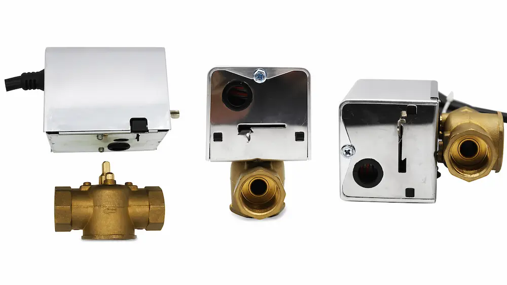 HTW-W27-5W 5-wire motorized valve multi-angle display showing actuator and forged brass valve body for HVAC control